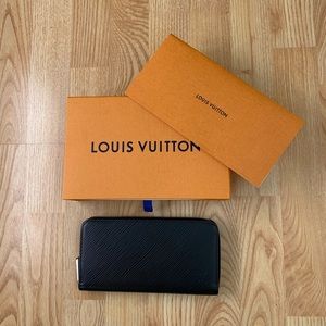 Louis Vuitton Epi Zippy wallet